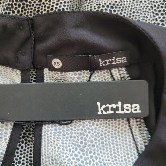 Revolve Krisa Sleeveless Drop Waist Dotted Patern Romper Size XS Black White NWT - Picture 3 of 8